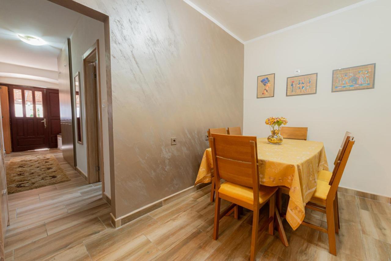 Sea Front 171 Apartment Котор Екстериор снимка