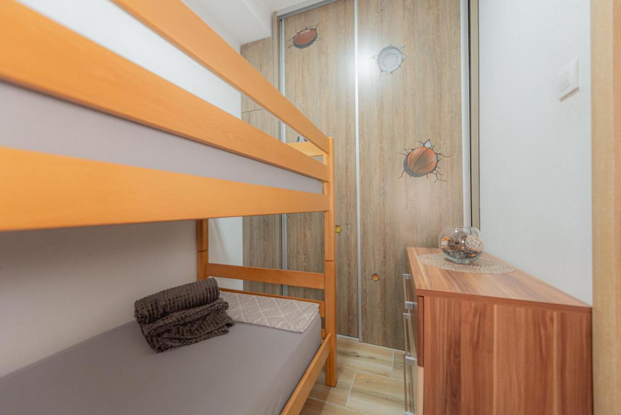 Sea Front 171 Apartment Котор Екстериор снимка