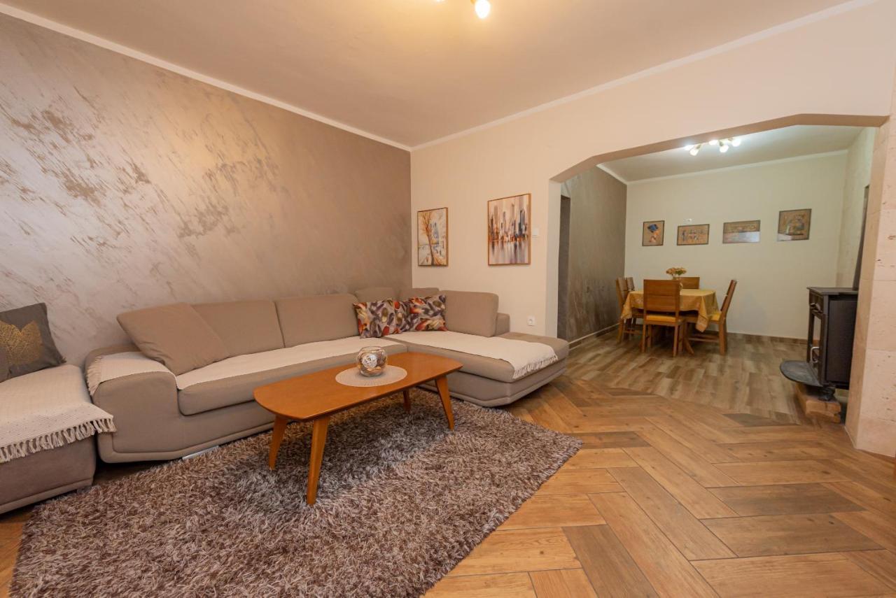 Sea Front 171 Apartment Котор Екстериор снимка