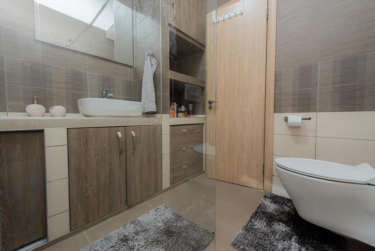 Sea Front 171 Apartment Котор Екстериор снимка